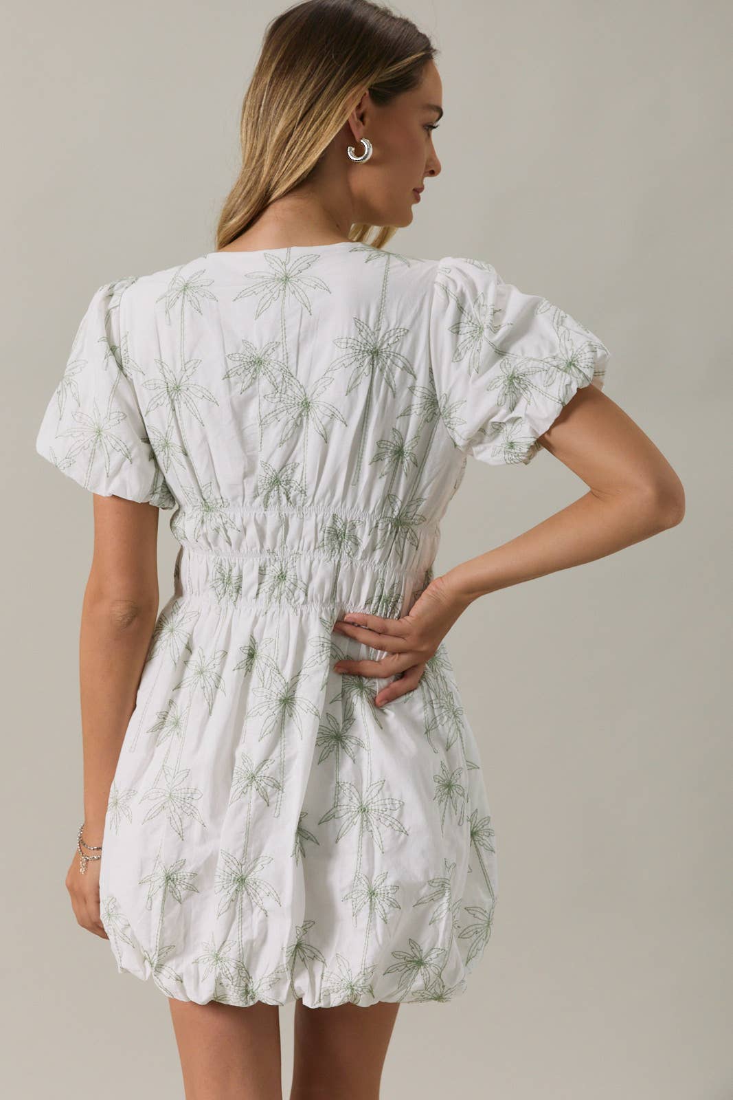 V NECK SHORT BUBBLE SLEEVE SHIRRED MINI DRESS