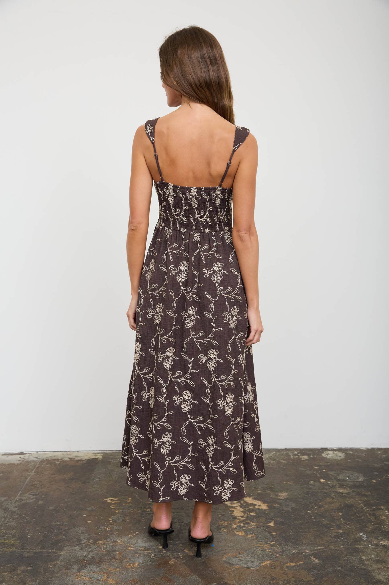 STELLA EMBROIDERED FLORAL SWEETHEART MIDI DRESS